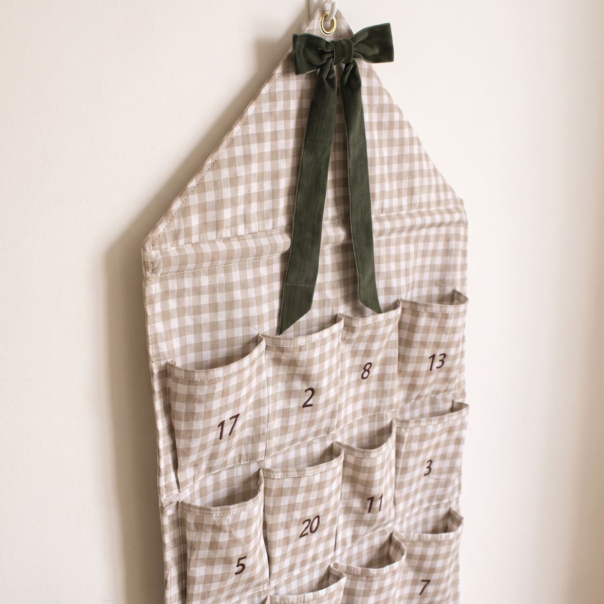 Little Teekie Personalised Gingham Advent Calendar | Velvet Bow Name, 120x50cm – Beige – alternate angle