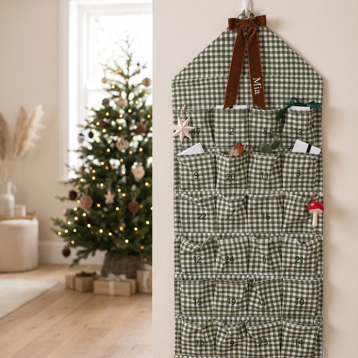 Little Teekie Personalised Gingham Advent Calendar | Velvet Bow Name, 120x50cm – Green – lifestyle