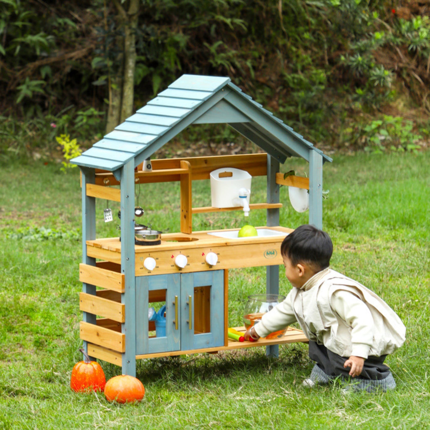 Little Teekie Wooden Mud Kitchen with Playhouse Roof